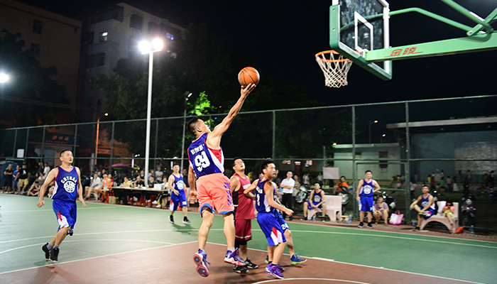 不定期的團隊聚餐、各項文體活動